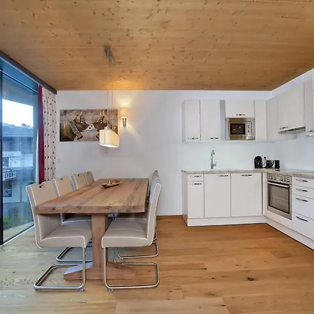 Modern With Balcony And Access To Sauna Apartment Neukirchen am Großvenediger