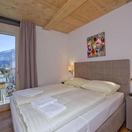 Modern With Balcony And Access To Sauna アパート *