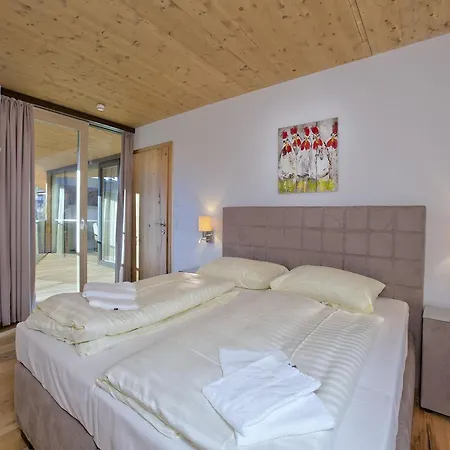 Modern With Balcony And Access To Sauna アパート Neukirchen am Großvenediger