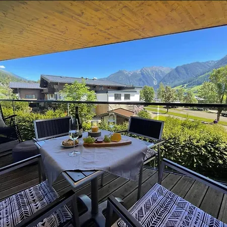 Modern With Balcony And Access To Sauna Apartment