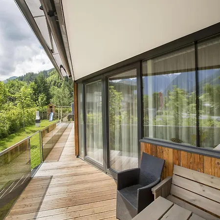 アパート Modern With Balcony And Access To Sauna Neukirchen am Großvenediger