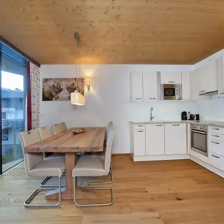 Top-floor Mountain Penthouse For 8